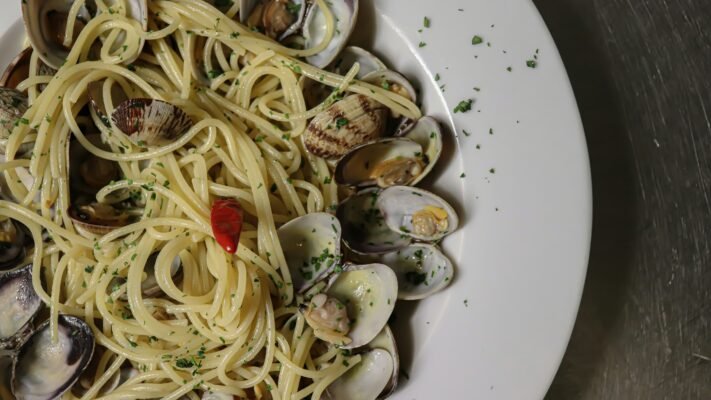 Classic Italian Spaghetti alle Vongole